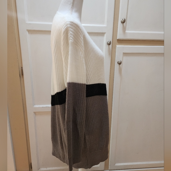 Emery Rose Women's Oversized Long-sleeved Sweater 🌹 - Picture 10 of 12